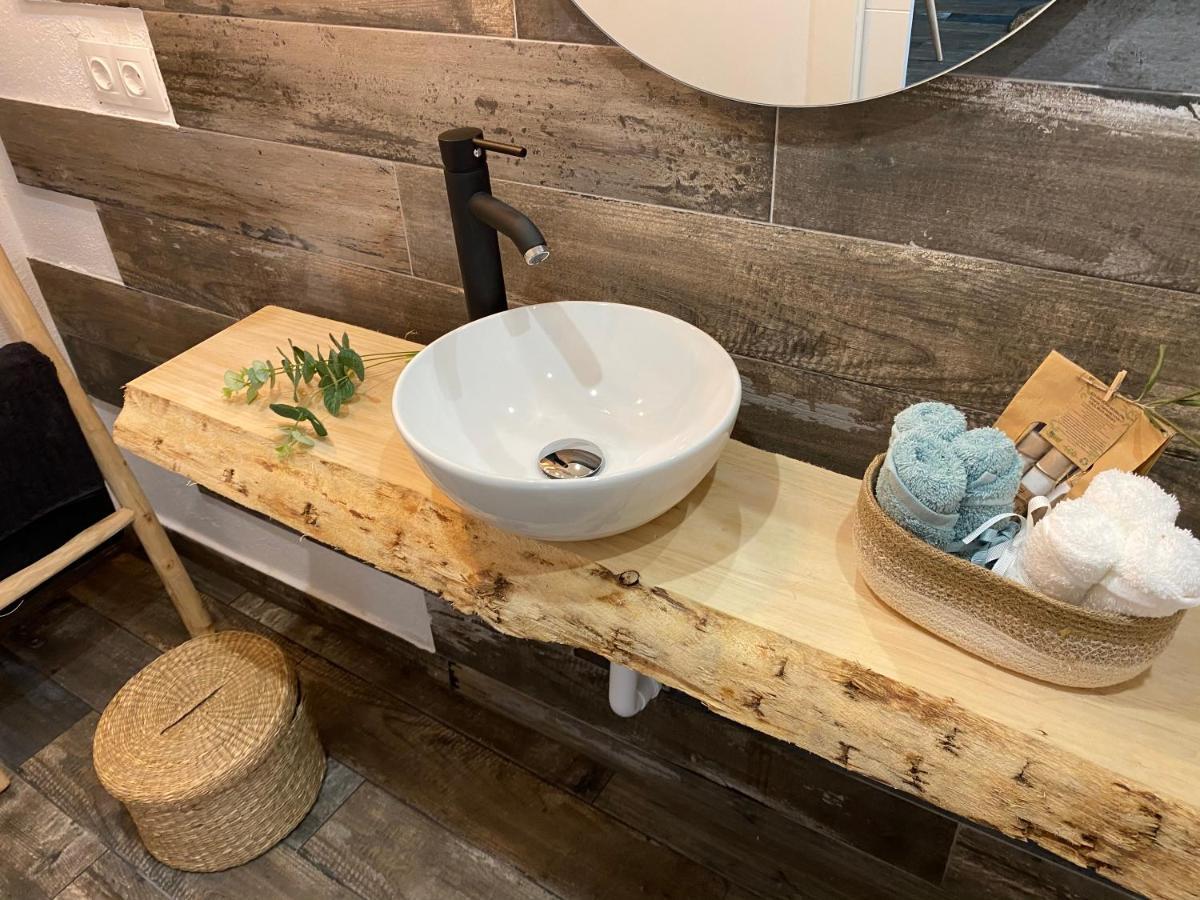 Ideal Parelles Aptm Amb Encant Estil Mediterrani I Tranquil A Apartamento Llança